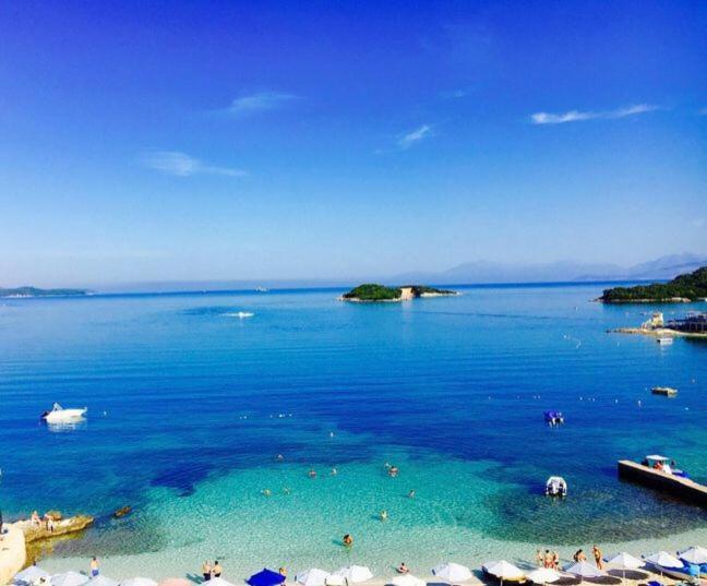 Vila Ademi Ksamil Luaran gambar
