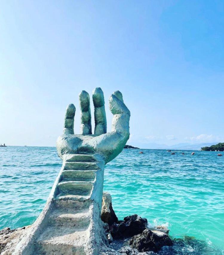 Vila Ademi Ksamil Luaran gambar